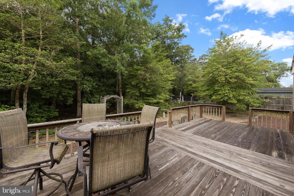 146 W HOLLY LANE