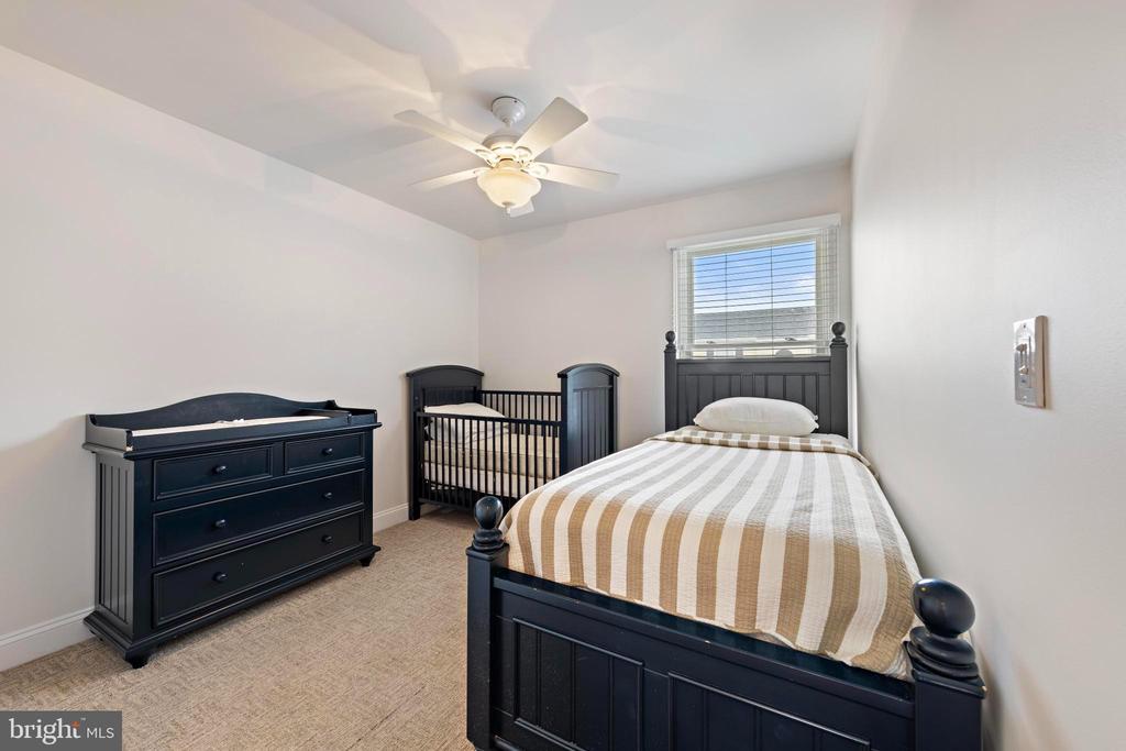 103 E LILLIE AVENUE U-B