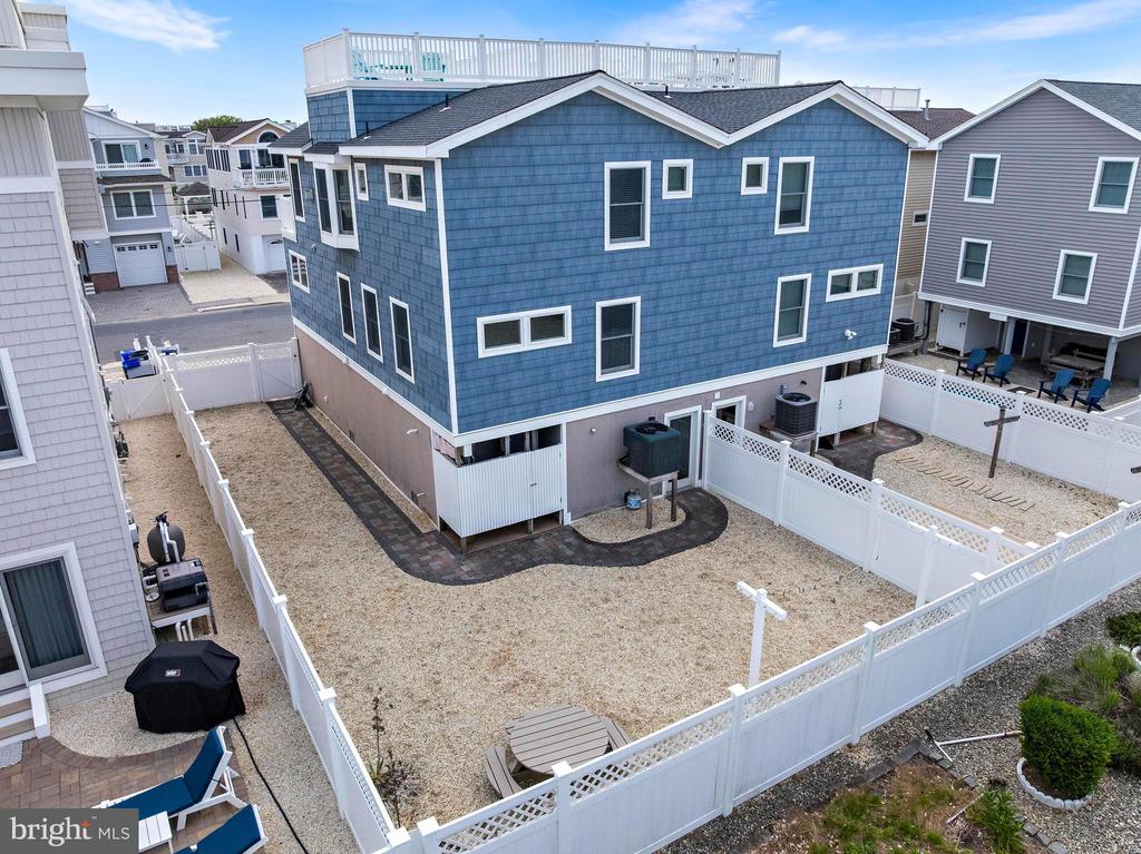 103 E LILLIE AVENUE U-B