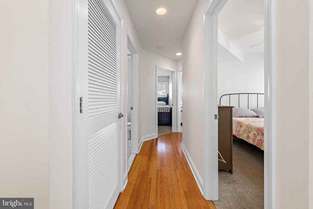 103 E LILLIE AVENUE U-B