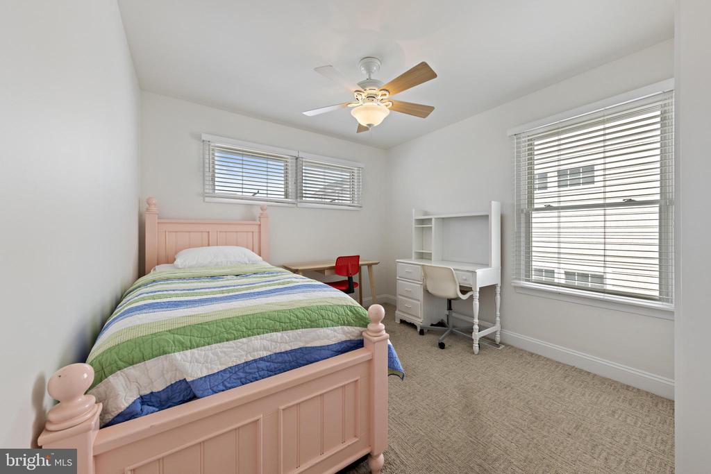 103 E LILLIE AVENUE U-B