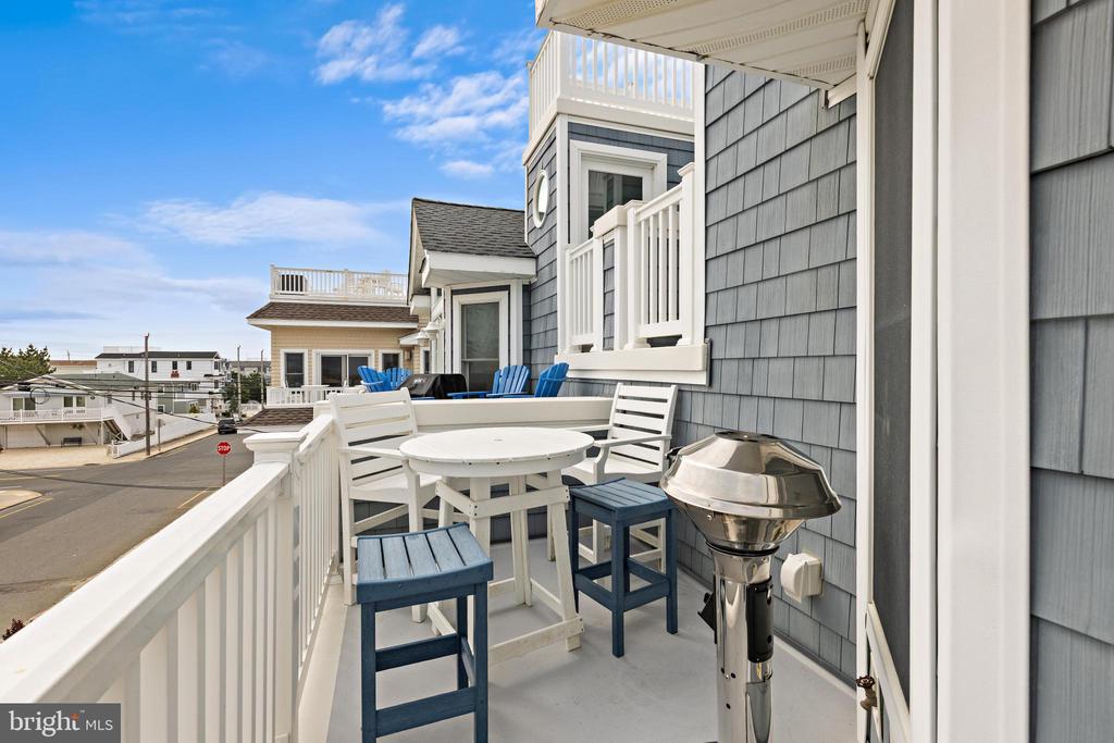 103 E LILLIE AVENUE U-B