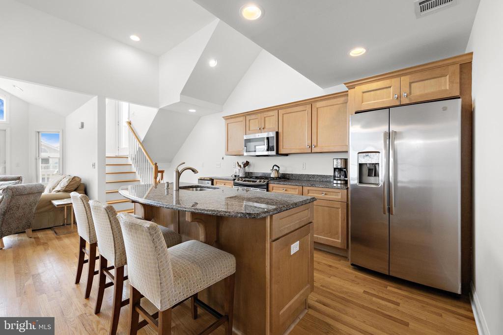 103 E LILLIE AVENUE U-B