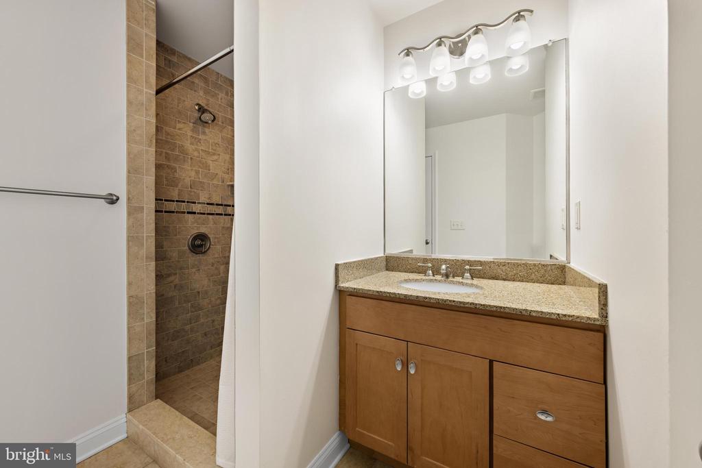 103 E LILLIE AVENUE U-B