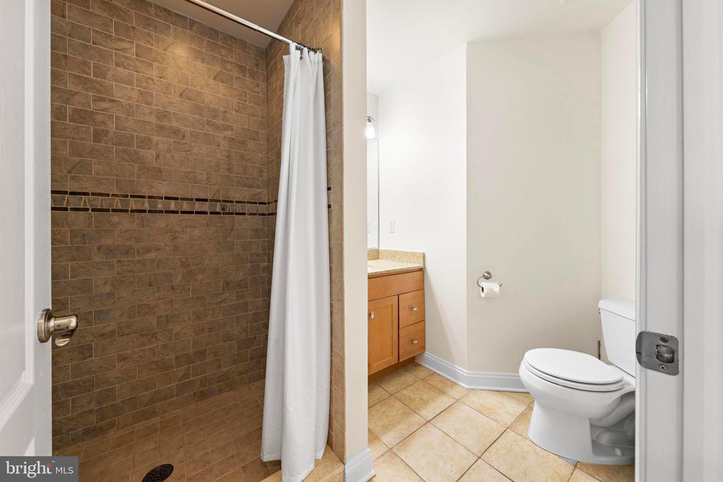 103 E LILLIE AVENUE U-B