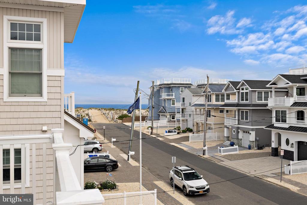 103 E LILLIE AVENUE U-B