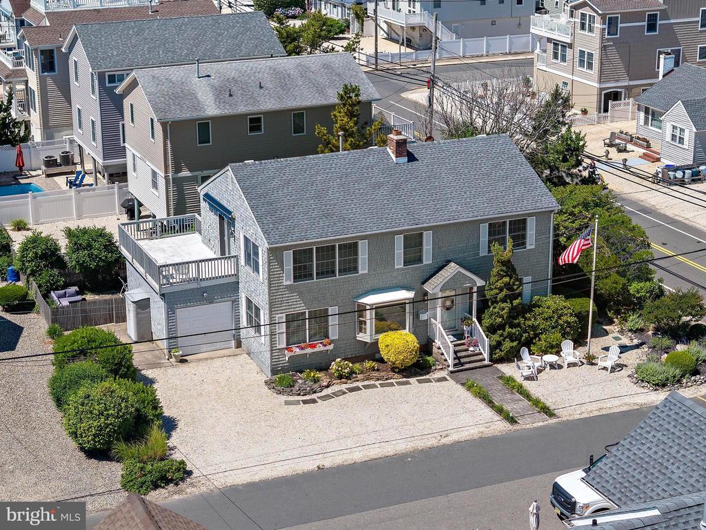100 E TEXAS AVENUE