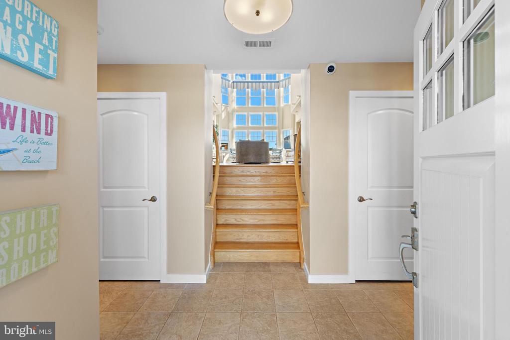 15 W RYERSON LANE