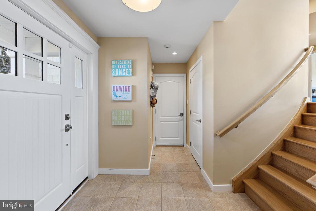 15 W RYERSON LANE