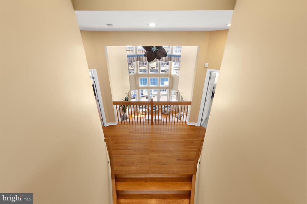 15 W RYERSON LANE