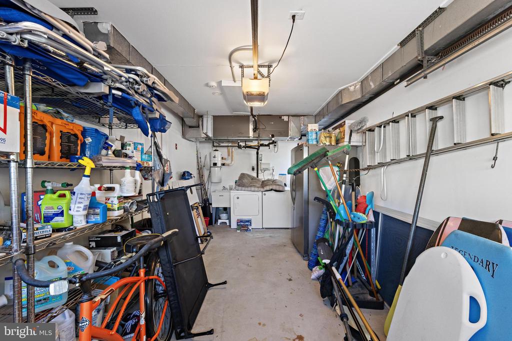 15 W RYERSON LANE