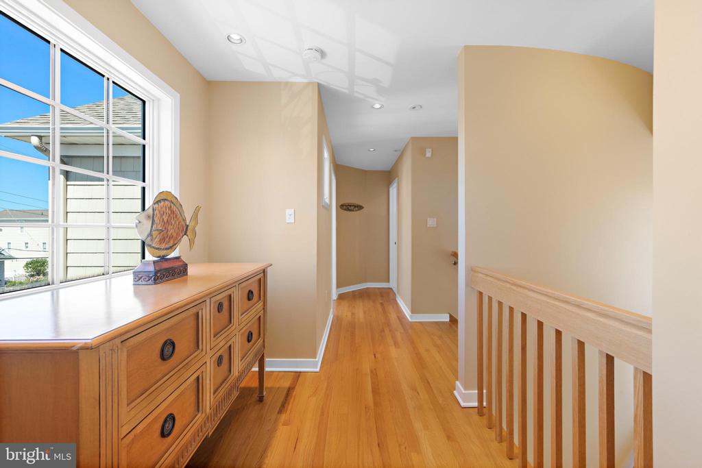 15 W RYERSON LANE