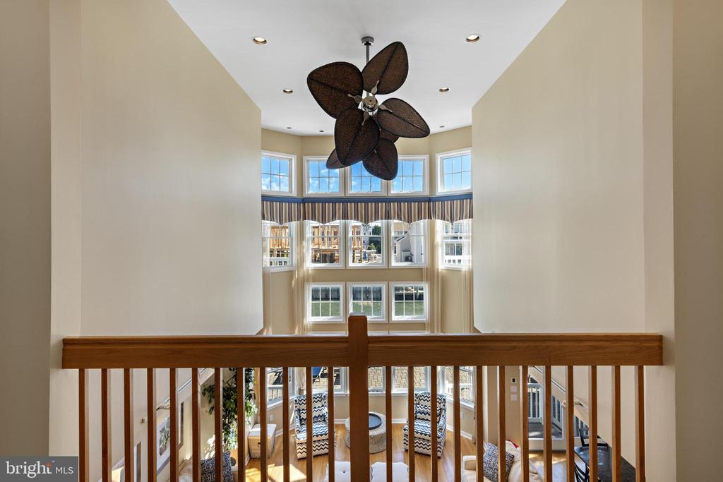 15 W RYERSON LANE