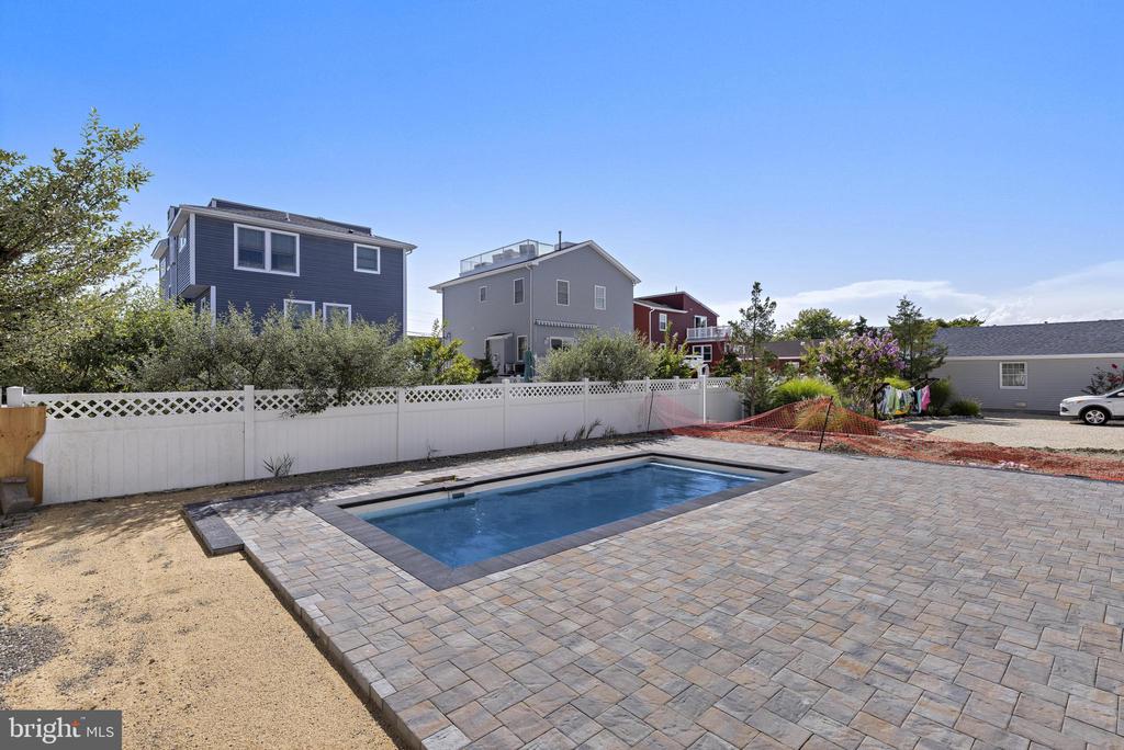 328 N 7TH STREET