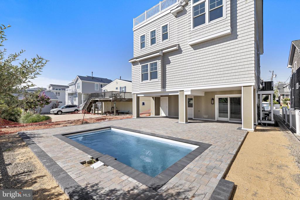 328 N 7TH STREET