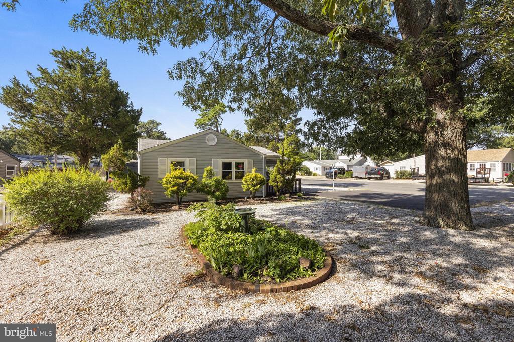 901 BEACH BOULEVARD