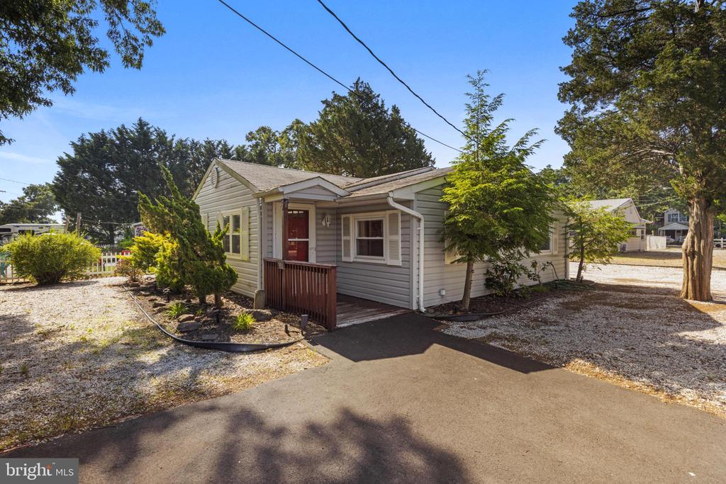 901 BEACH BOULEVARD