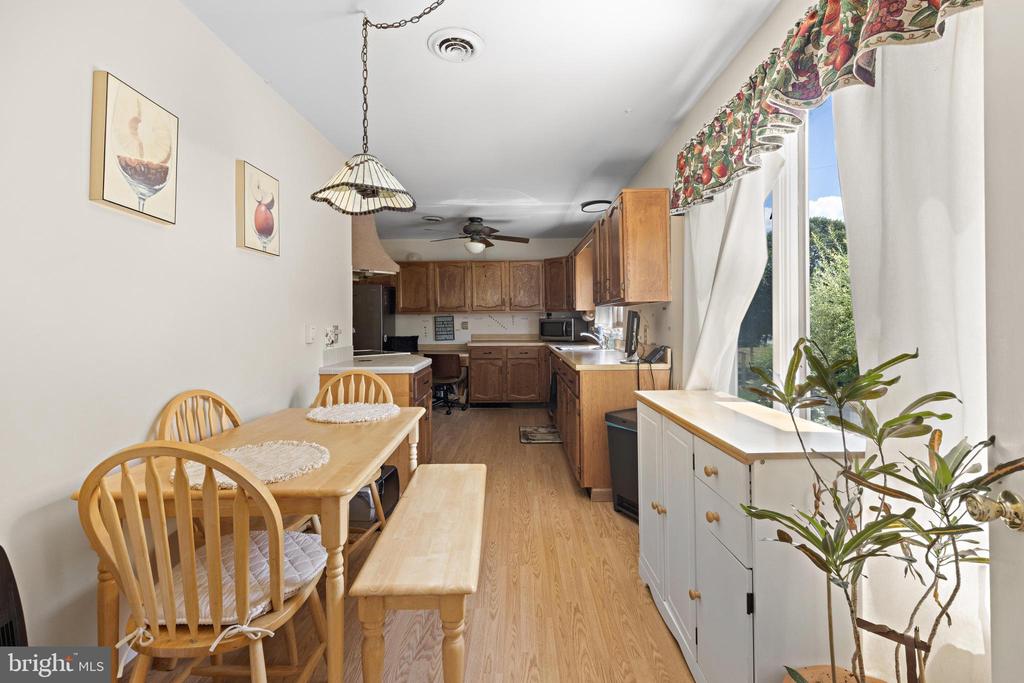 10 CEDAR AVENUE