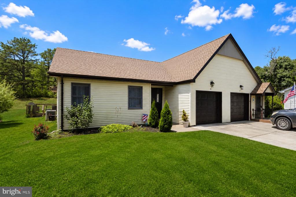10 CEDAR AVENUE