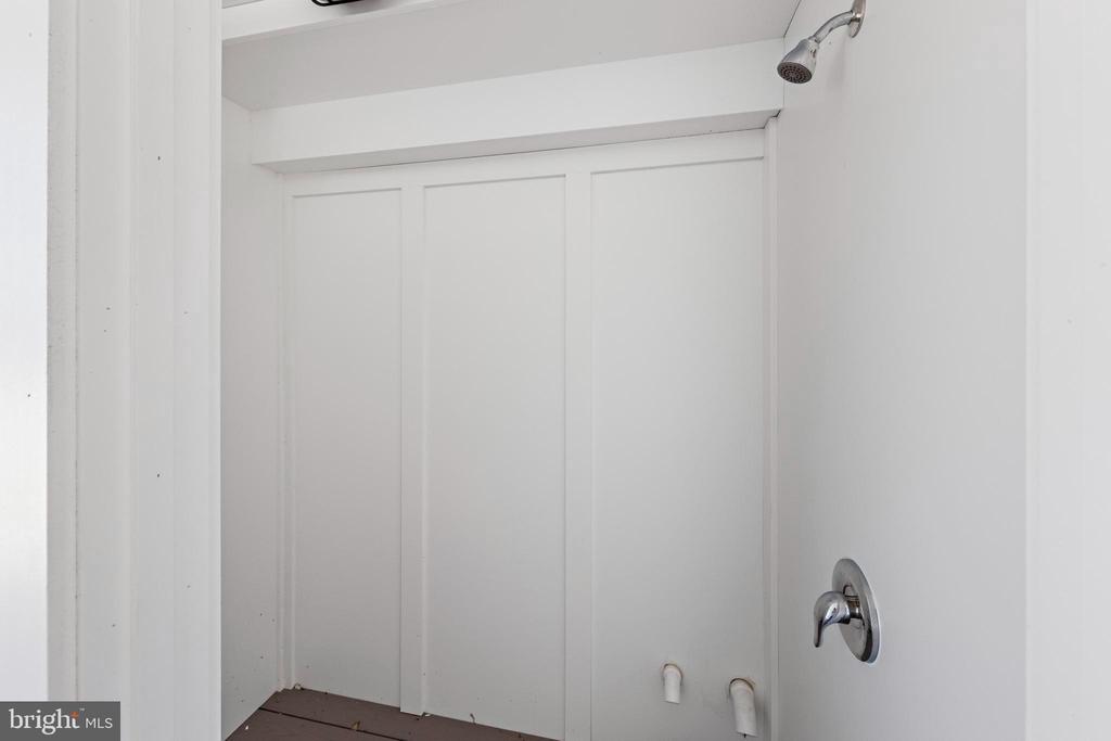 2600 LONG BEACH BOULEVARD Unit: 8