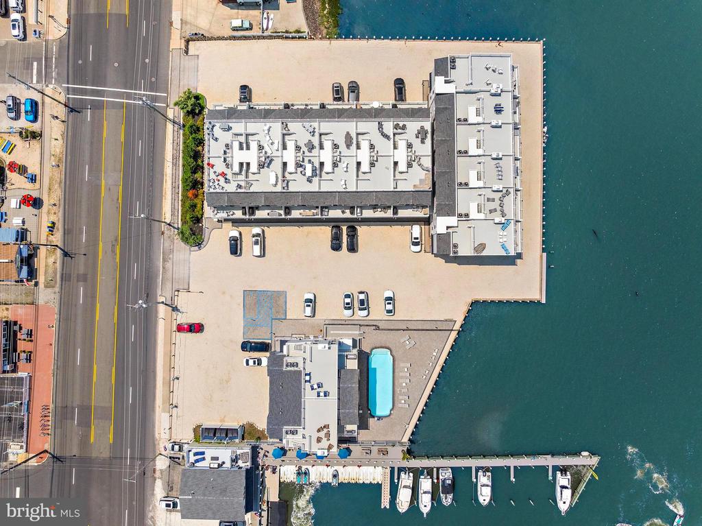 2600 LONG BEACH BOULEVARD Unit: 8