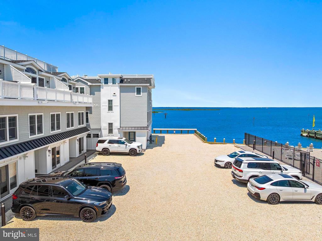2600 LONG BEACH BOULEVARD Unit: 8