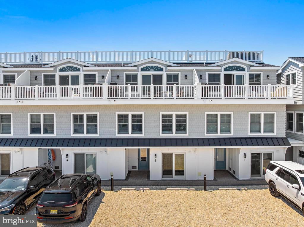 2600 LONG BEACH BOULEVARD Unit: 8