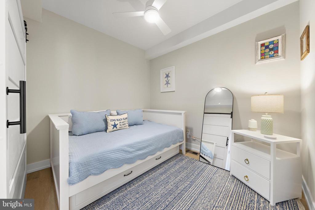 2600 LONG BEACH BOULEVARD Unit: 8