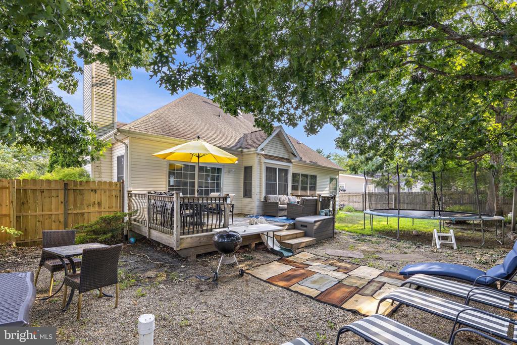 1016 BEACH LANE
