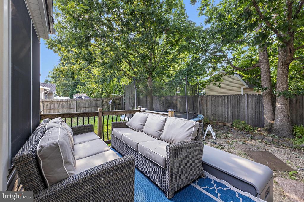 1016 BEACH LANE