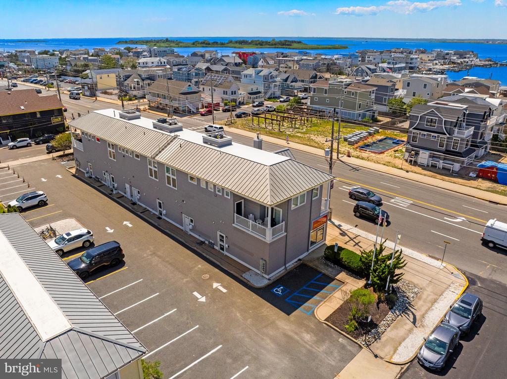 2500 LONG BEACH BOULEVARD Unit: A4