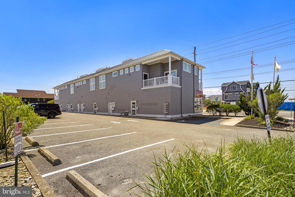 2500 LONG BEACH BOULEVARD Unit: A4