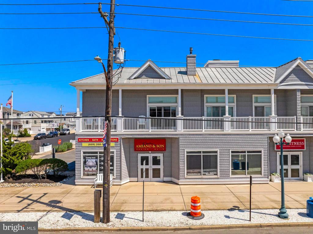2500 LONG BEACH BOULEVARD Unit: A4