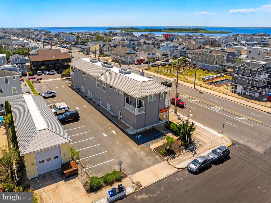 2500 LONG BEACH BOULEVARD Unit: A4