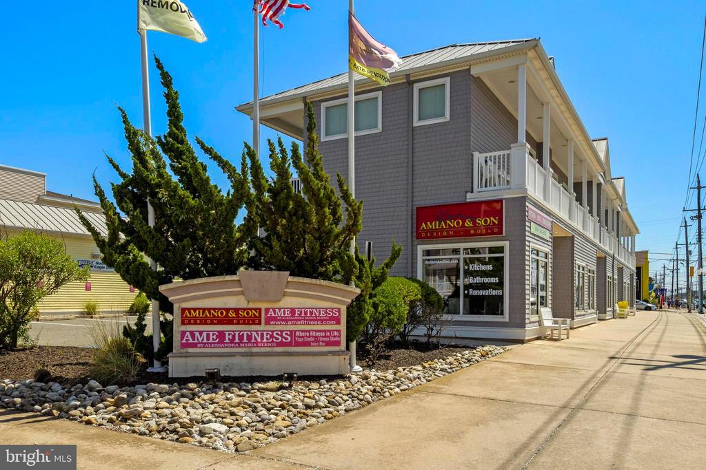 2500 LONG BEACH BOULEVARD Unit: A4