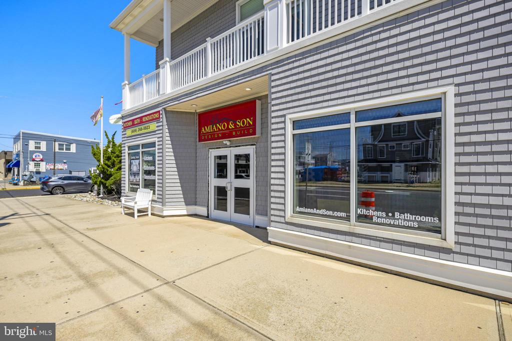 2500 LONG BEACH BOULEVARD Unit: A4