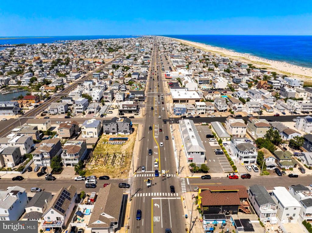 2500 LONG BEACH BOULEVARD Unit: A4
