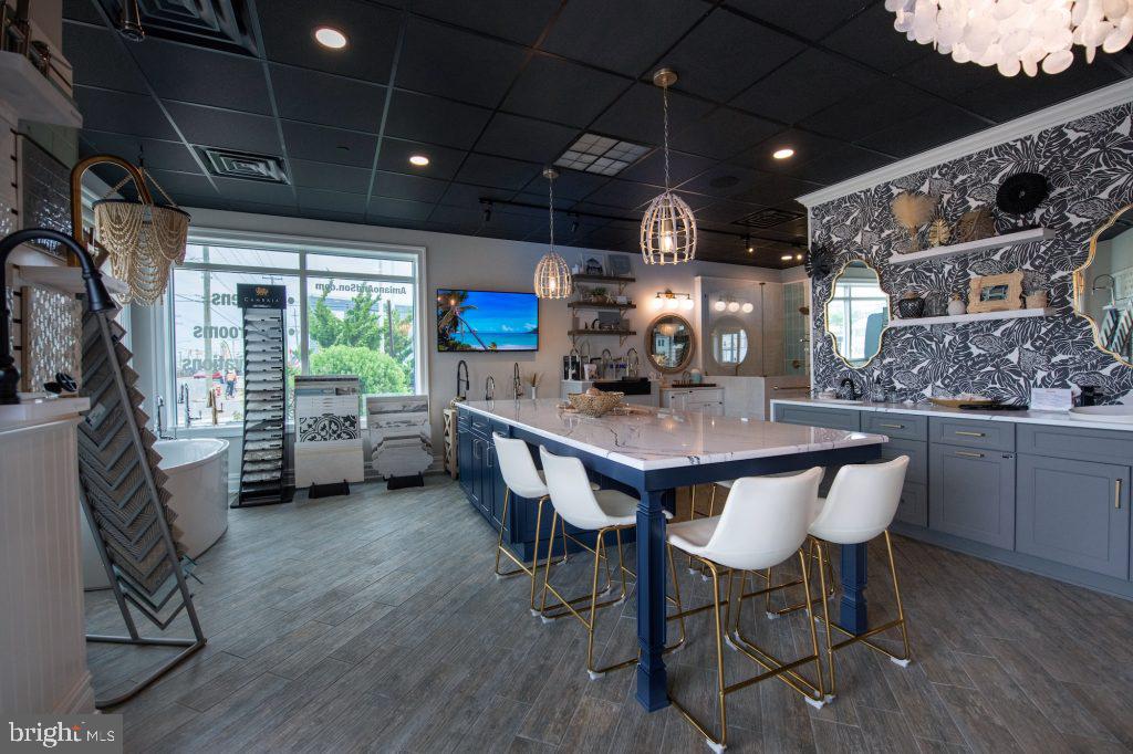 2500 LONG BEACH BOULEVARD Unit: A4