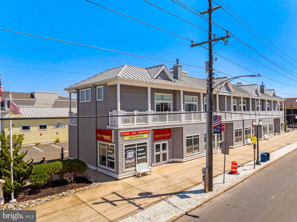 2500 LONG BEACH BOULEVARD Unit: A4