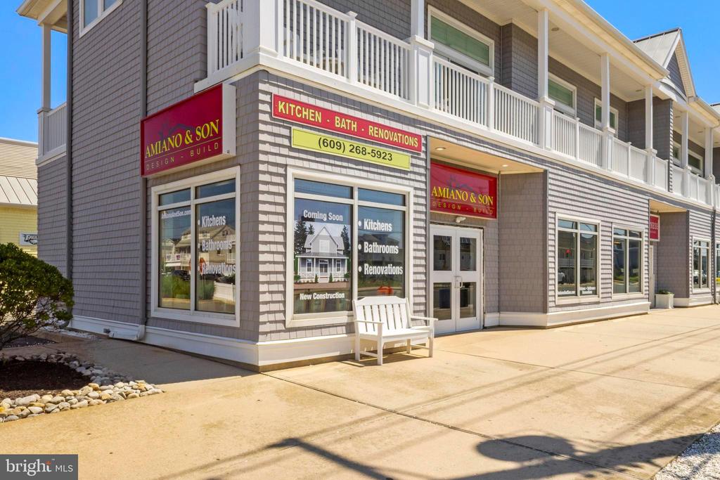 2500 LONG BEACH BOULEVARD Unit: A4
