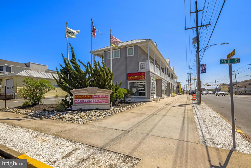 2500 LONG BEACH BOULEVARD Unit: A4