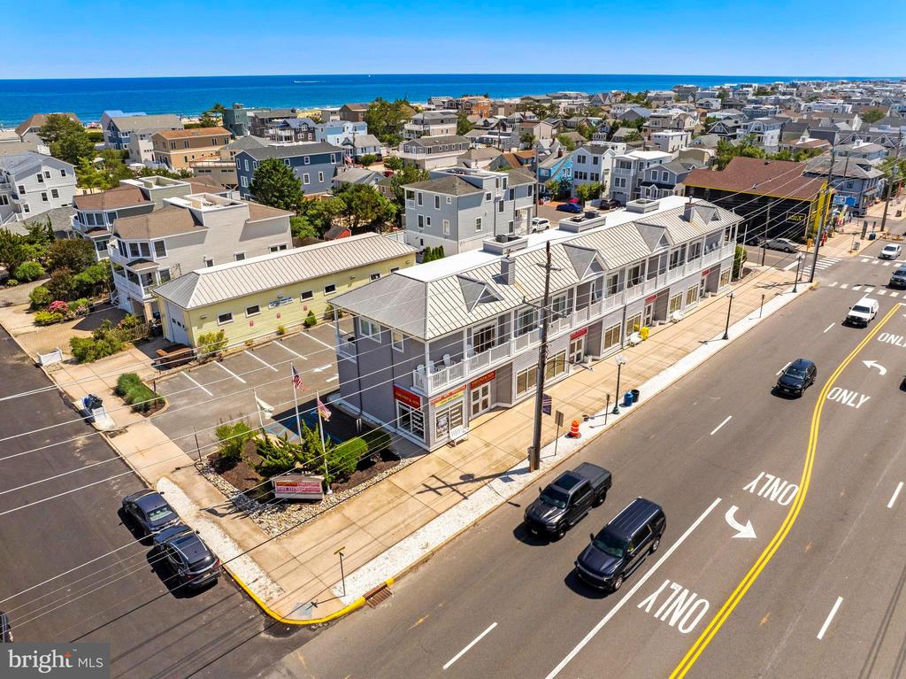 2500 LONG BEACH BOULEVARD Unit: A4