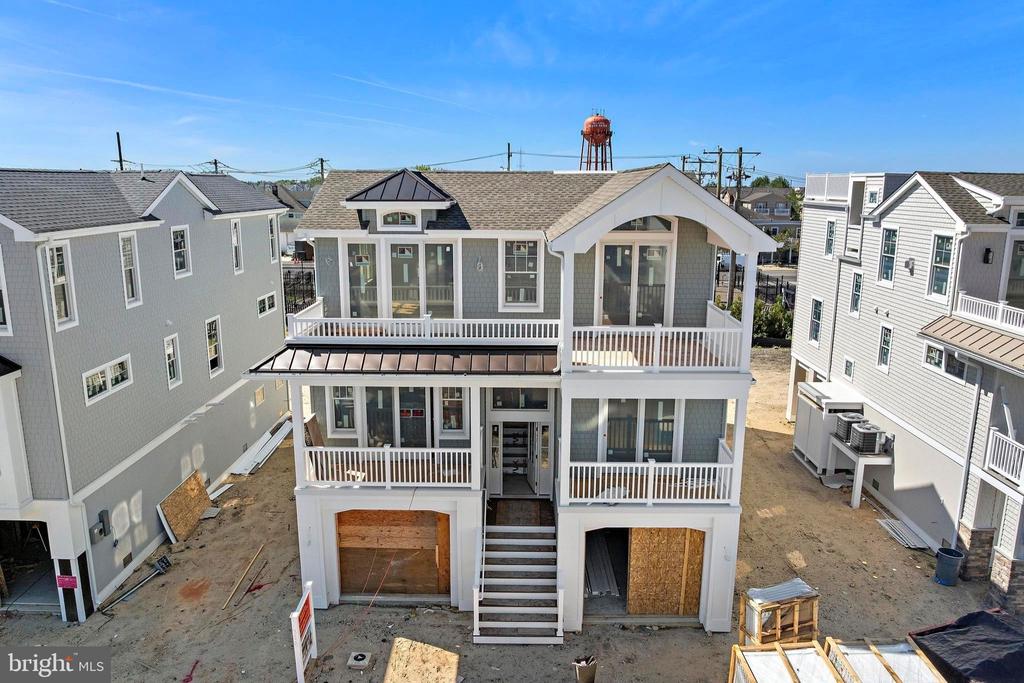 318 THIRD STREET