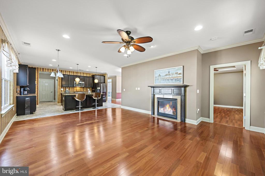 256 NEWPORT WAY
