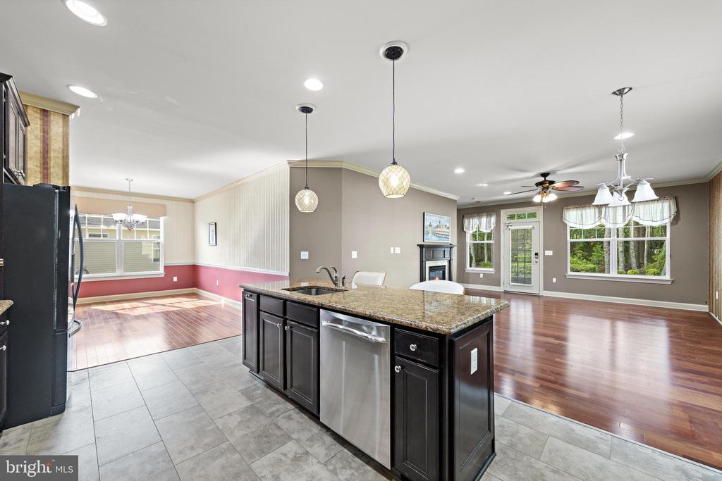 256 NEWPORT WAY