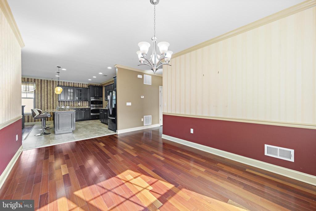 256 NEWPORT WAY