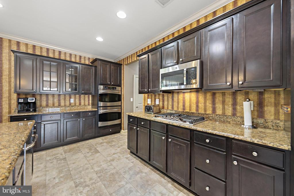 256 NEWPORT WAY