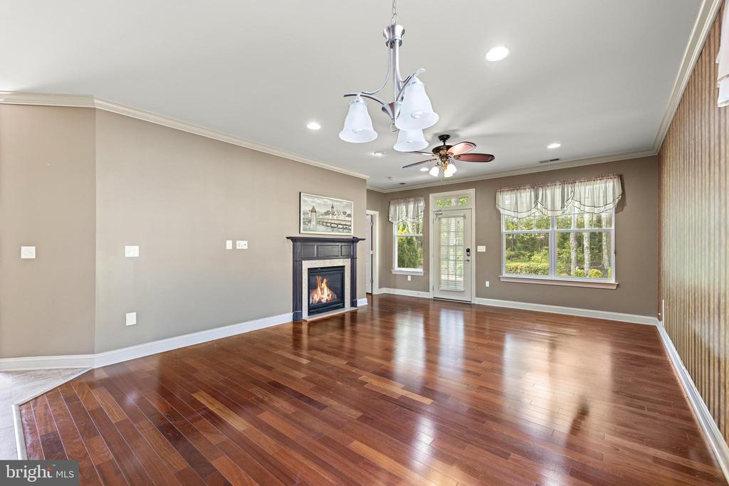 256 NEWPORT WAY