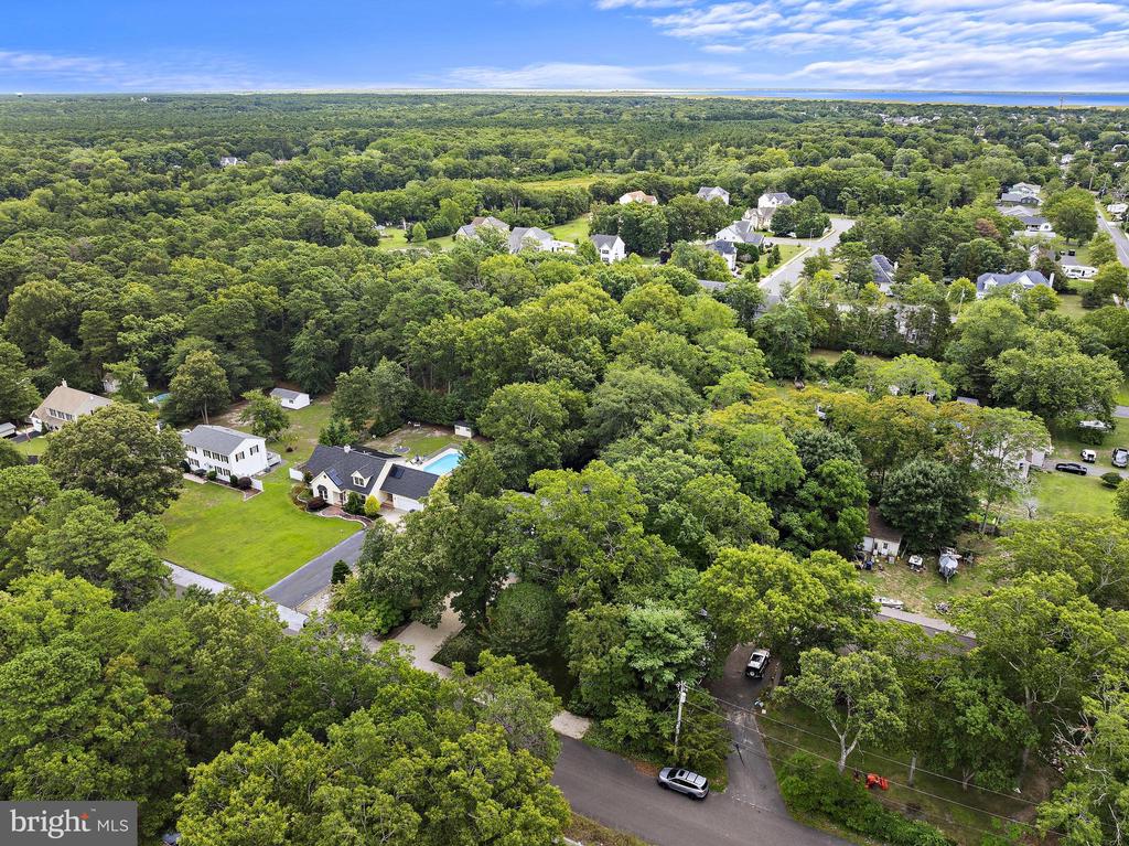 4 PINE OAK DRIVE