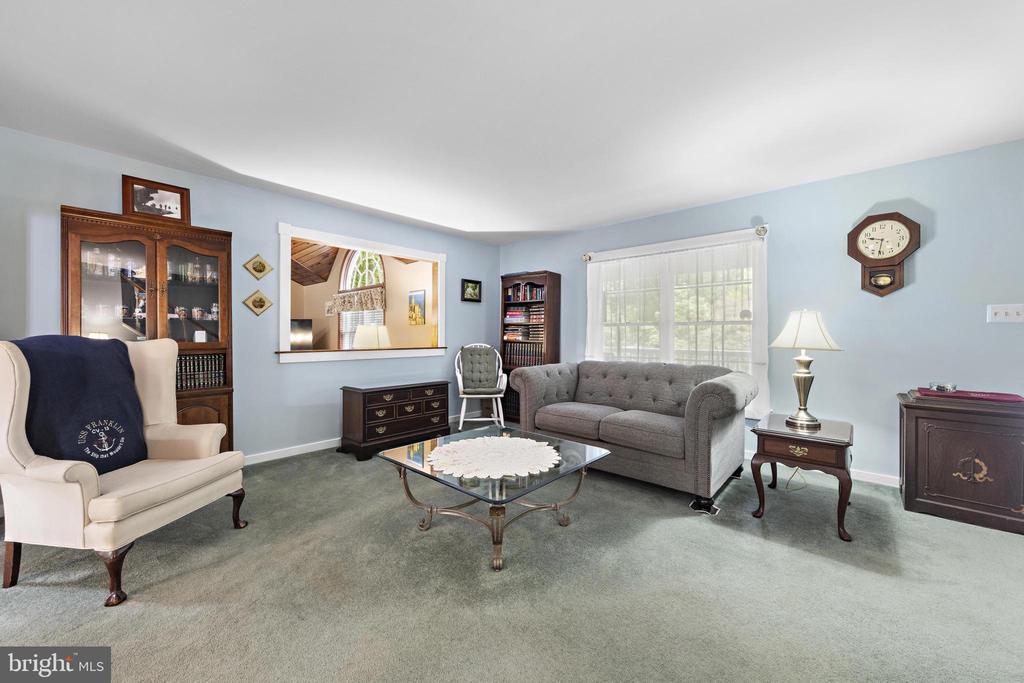 4 PINE OAK DRIVE